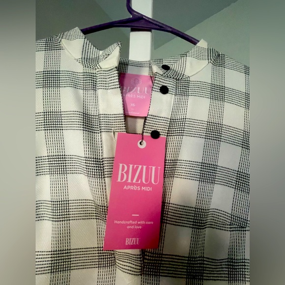 Bizuu dress xs - Picture 2 of 5